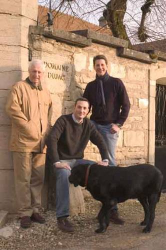 Jacques_Seysses__sons_Alex_seated_and_Jeremy_4456.jpg